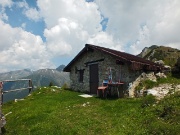 PIZZO VESCOVO (2175 m.) e MONTE BRATE (1932 m.) con giro ad anello da Foppolo il 7 giugno 2013  - FOTOGALLERY